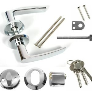Dörrhandtag i krom med lås och tre nycklar – tillval för stuga